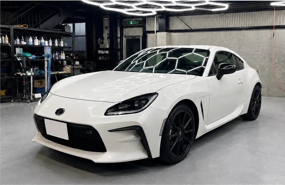 ガードグレイズ施工後の2026年式ホワイトのトヨタ GR86